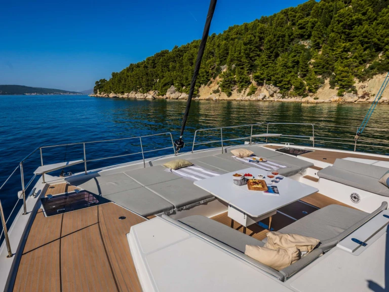 Rent a Bali OCEAN LOUNGE Piraeus