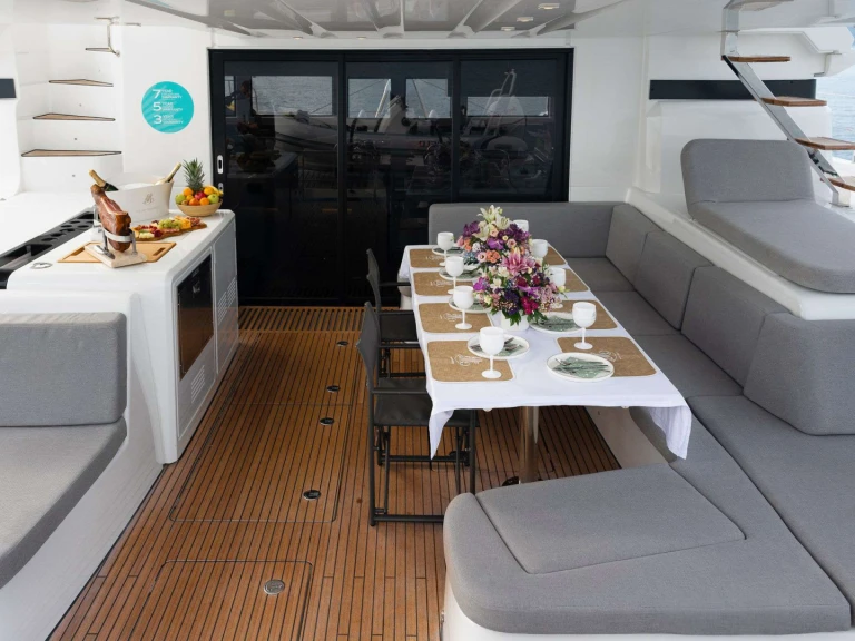 Luxury Yacht rental with or without captain Lagoon Trogir
