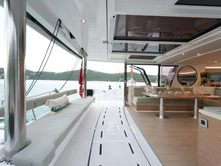 Bareboat Rental Luxury Yacht Bali with a boat licence