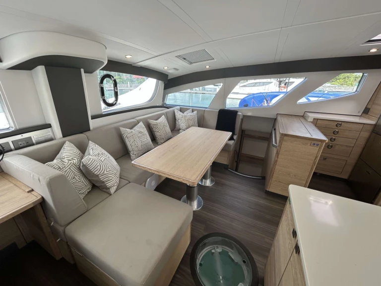 Luxury Yacht rental in Freeport - Xquisite Yachts SV Valhalla