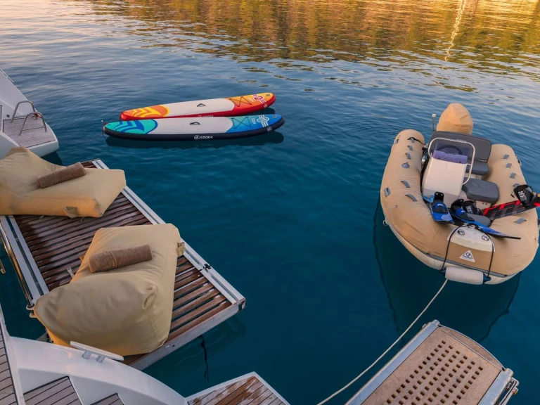 Yacht charter Mykonos (Island) cheap FLO