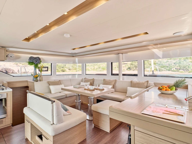 Luxury Yacht for rent Athens at the best price