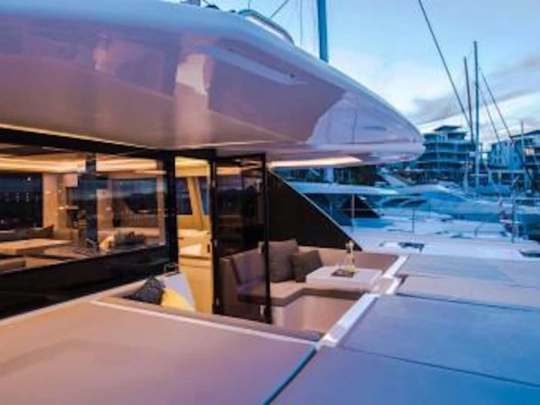 Luxury Yacht rental with or without captain Leopard British Virgin Islands (BVI)