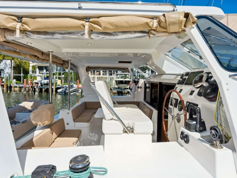Luxury Yacht rental with or without captain St Francis Bahamas