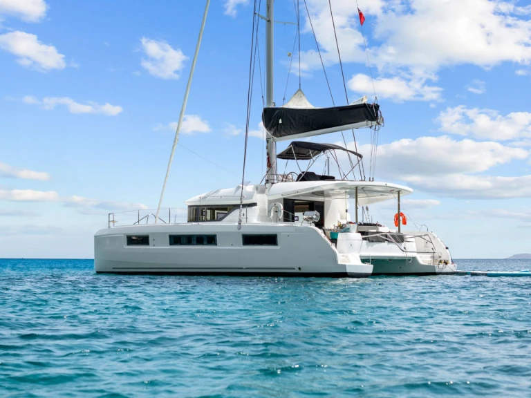 Luxury Yacht rental with or without captain Lagoon British Virgin Islands (BVI)