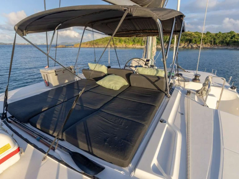 Bareboat Rental Luxury Yacht Lagoon with a boat licence
