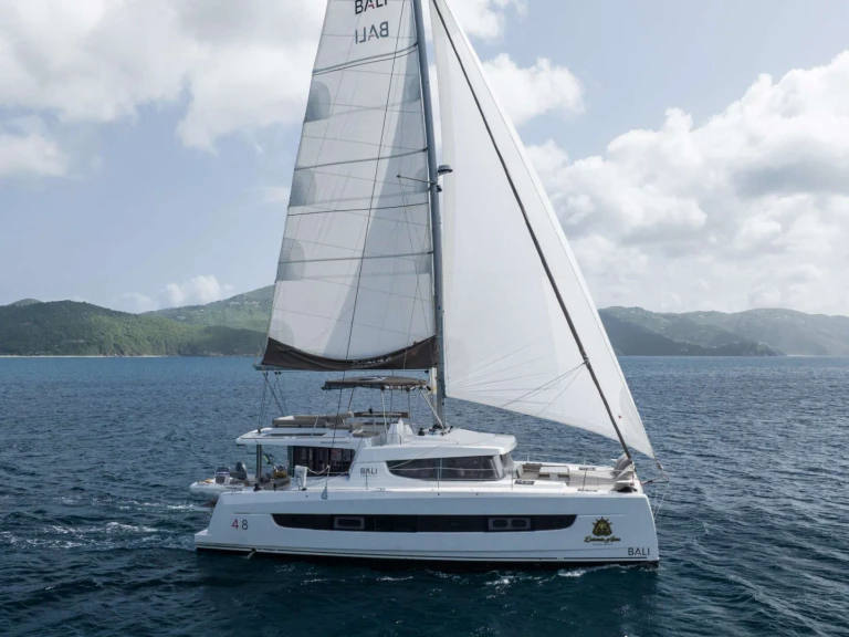Bareboat Rental Luxury Yacht Bali with a boat licence