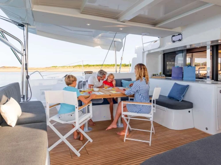 Bareboat Rental Luxury Yacht Lagoon with a boat licence