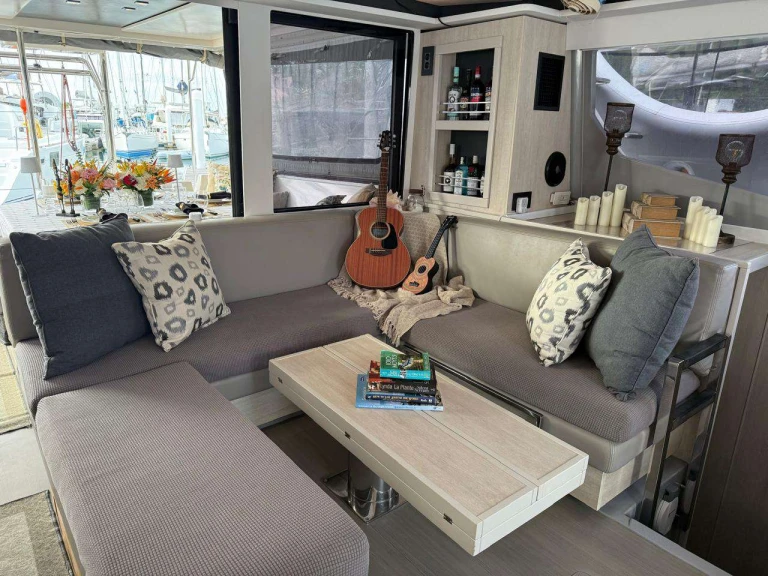 Yacht charter British Virgin Islands (BVI) cheap SISU