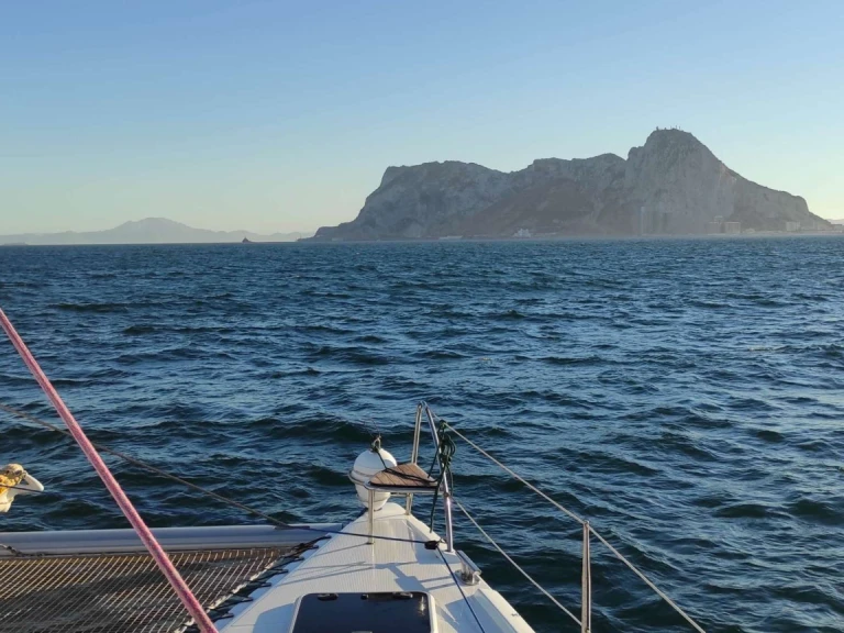 Luxury Yacht for rent French Polynesia at the best price