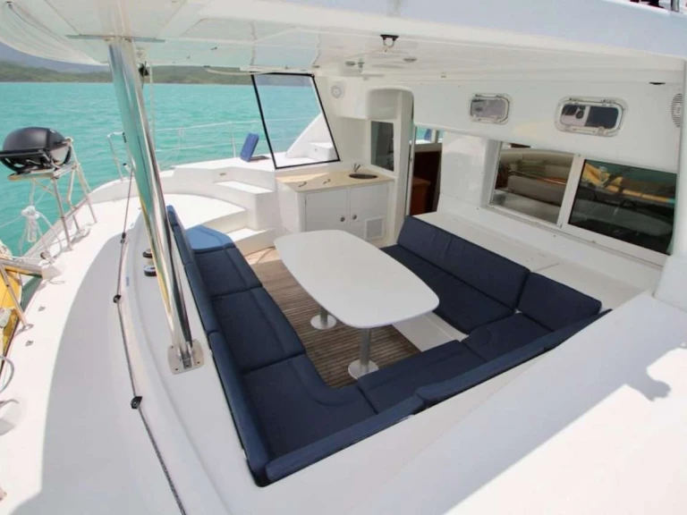 Yacht charter Road Town cheap ALIZE'