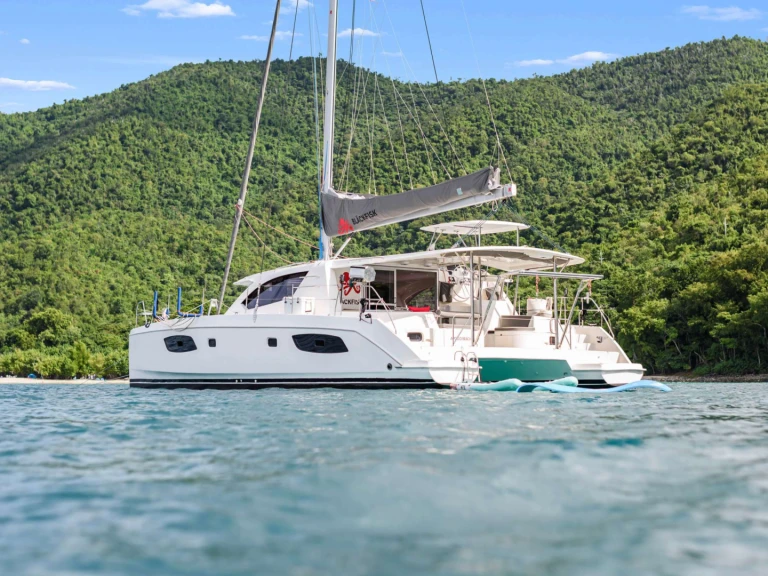 Luxury Yacht for rent Saint Thomas Island at the best price