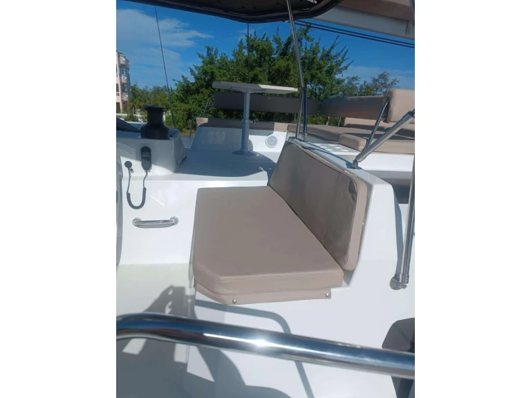 Bareboat Rental Luxury Yacht Bali with a boat licence