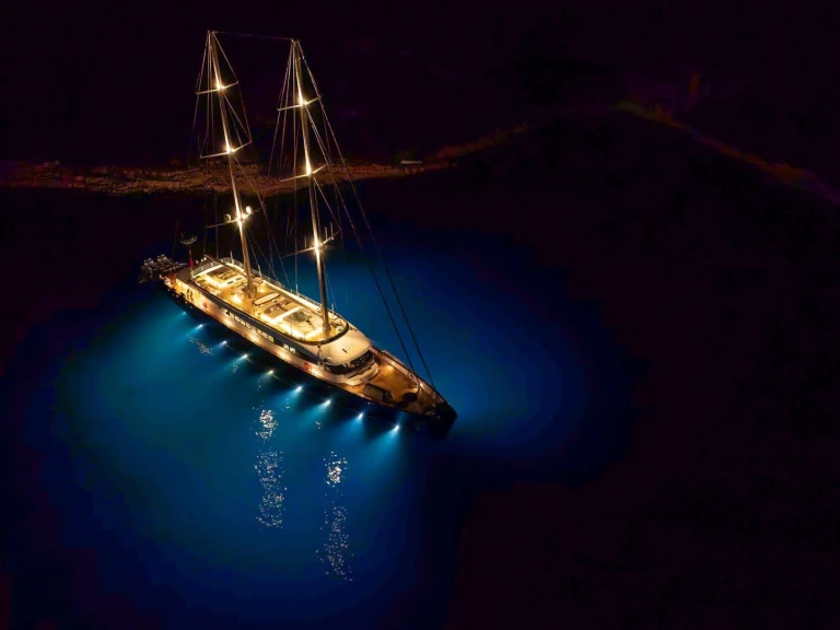 Luxury Yacht rental in Croatia - Rayburn Custom Yachts Nocturno