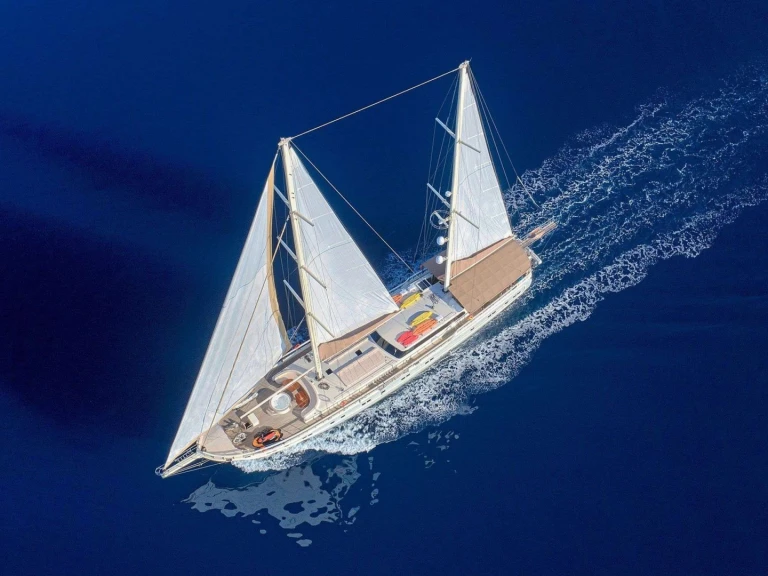 Boat rental Custom QUEEN OF SALMAKIS in Turkey on Samboat