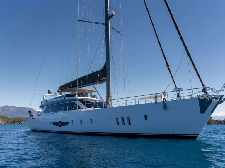 Luxury Yacht rental with or without captain Custom Greece