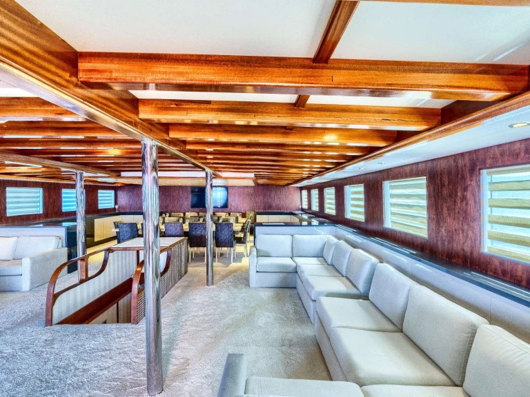 Custom ELARA 1 in Greece on SamBoat