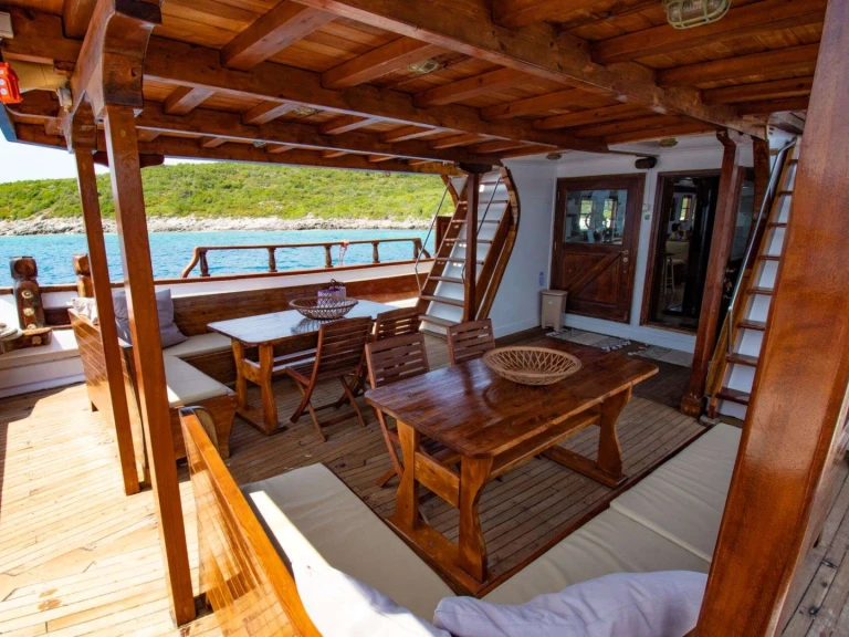 Luxury Yacht rental in Lefkada (Island) - Custom Gulet-Motor Sailor Aegeotissa II