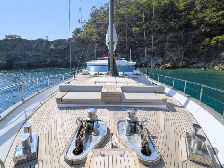 Luxury Yacht for rent Turkey at the best price