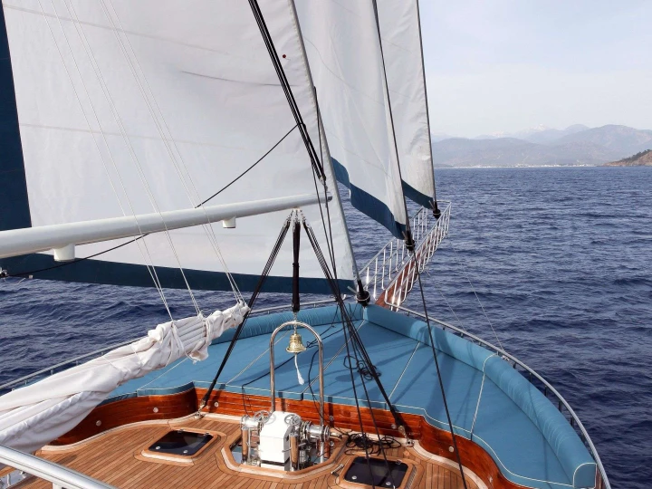 Boat rental Admiral Marine QUEEN ATLANTIS in Turkey on Samboat