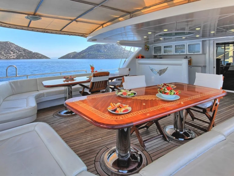 Luxury Yacht for rent Göcek at the best price