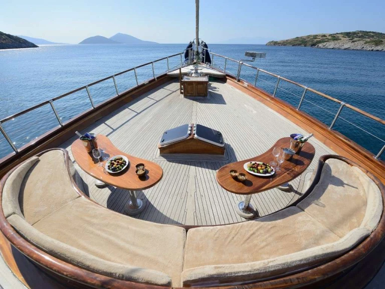 Luxury Yacht for rent Bodrum at the best price