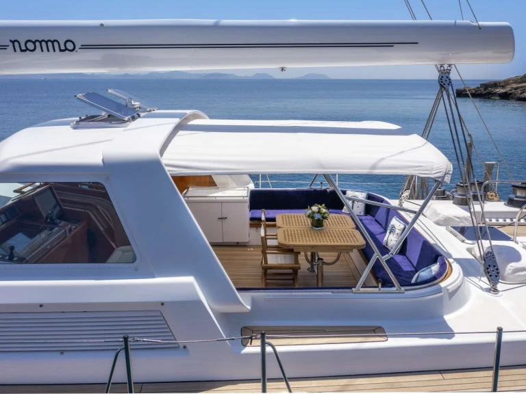 Bareboat Rental Luxury Yacht Jongert with a boat licence