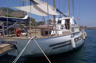 Benetti MY LOTTY charter bareboat or captained in  Palermo