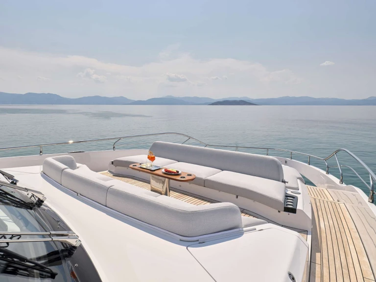 Bareboat Rental Luxury Yacht Azimut with a boat licence