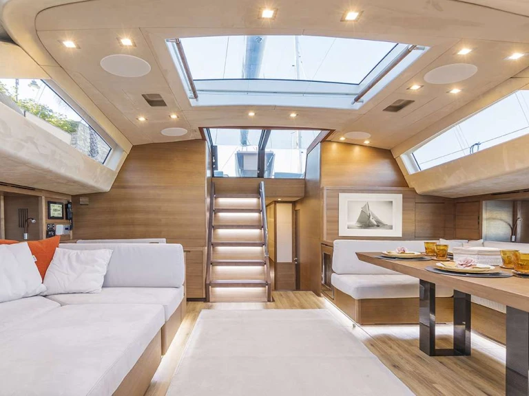 Advanced Yachts Jikan in Portisco on SamBoat