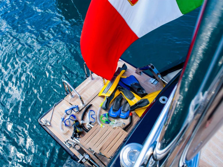 Luxury Yacht for rent Punta Ala at the best price