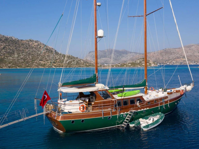 Luxury Yacht for rent Rhodes Island at the best price