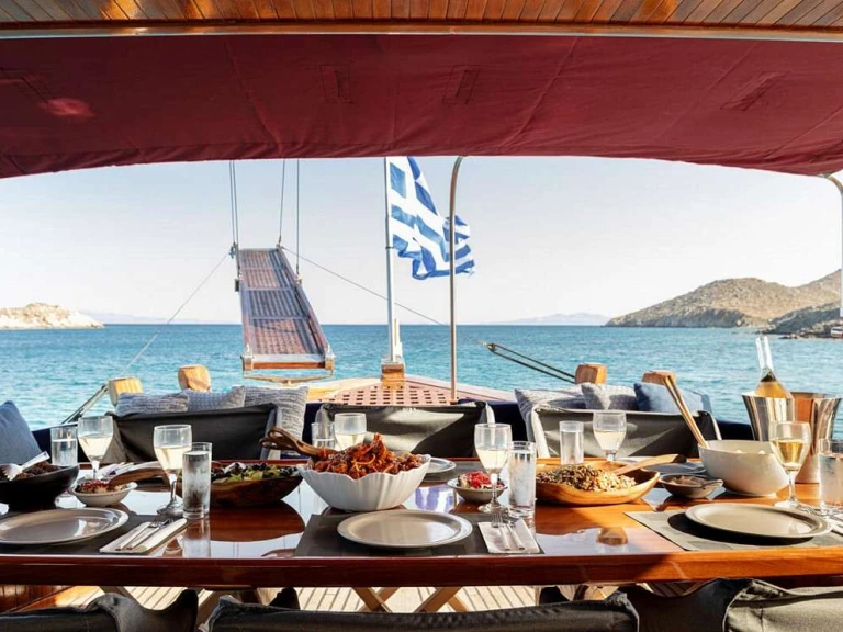 Psaros Shipyard SEATZEN charter bareboat or captained in  Mykonos (Island)