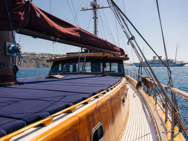 Psaros Shipyard SEATZEN in Mykonos (Island) on SamBoat