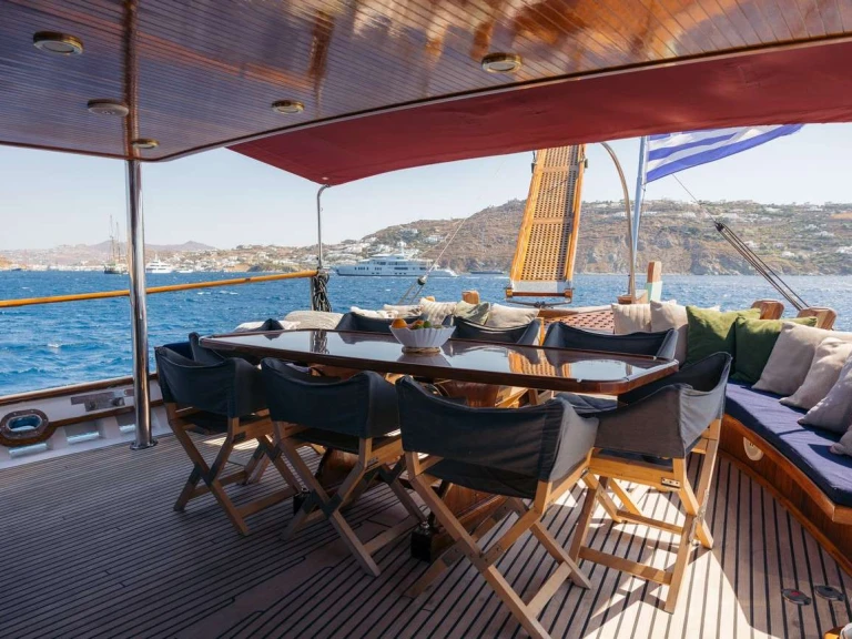Rent a Psaros Shipyard SEATZEN Mykonos (Island)