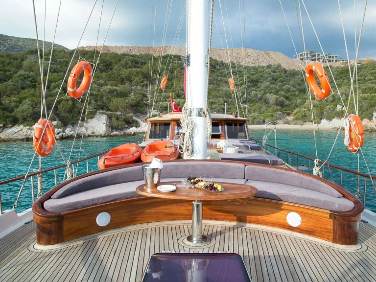Luxury Yacht for rent Bodrum at the best price