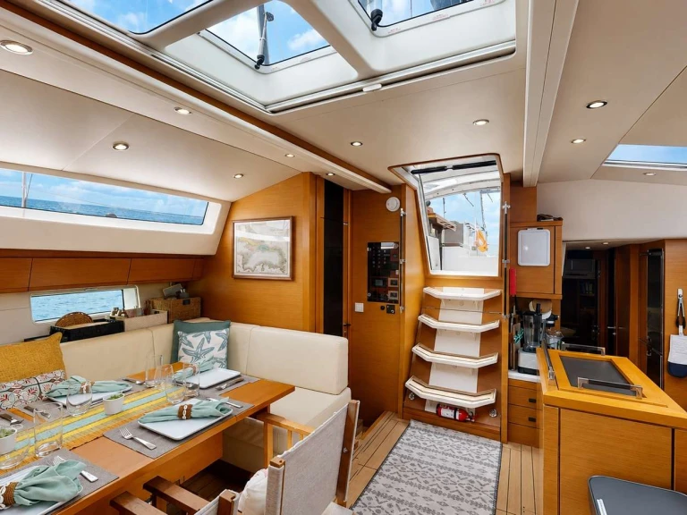 Luxury Yacht rental in British Virgin Islands (BVI) - Jeanneau Bodhisattva