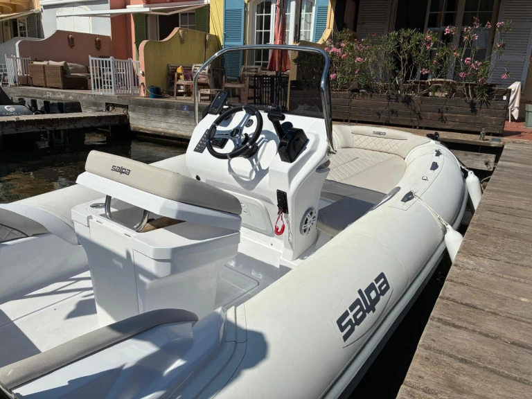 Boat rental Salpa Salpa Soleil 20 in Port Grimaud on Samboat