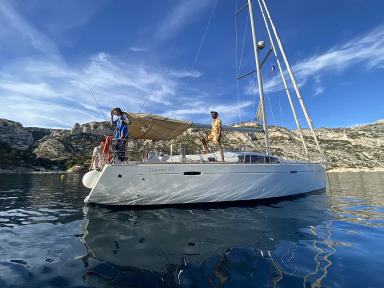 Sailboat for rent Saint-Mandrier-sur-Mer at the best price