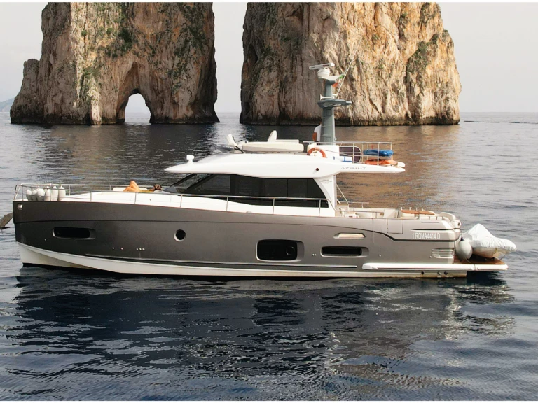 Motorboat rental in Forio - Azimut Azimut Magellano 53