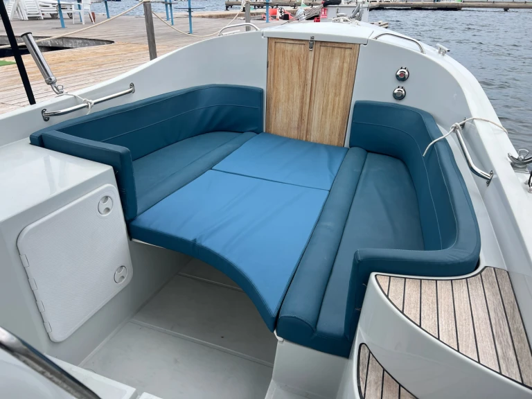 Mareti 730 classic  charter bareboat or captained in  Santiago de la Ribera