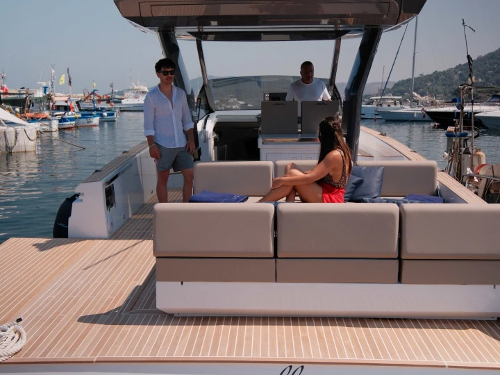 Bareboat Rental Luxury Yacht Fiart with a boat licence