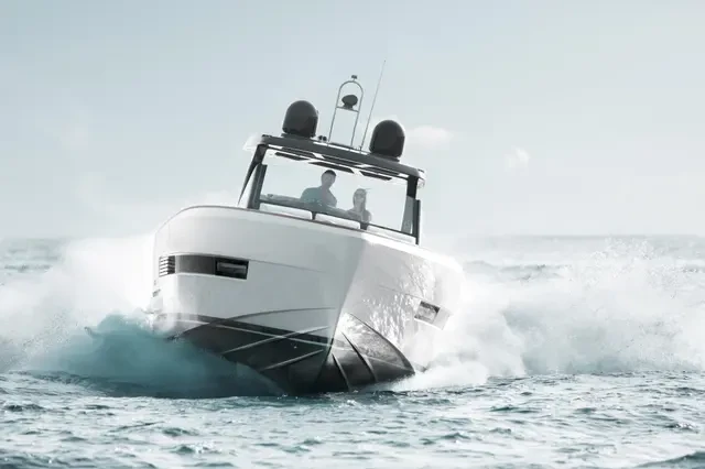 Rent a Fjord Fjord 42 Open Saint-Tropez