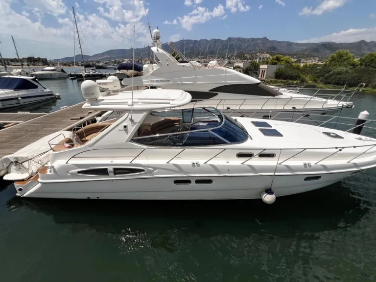 Motorboat rental with or without captain Sealine Vibo Marina