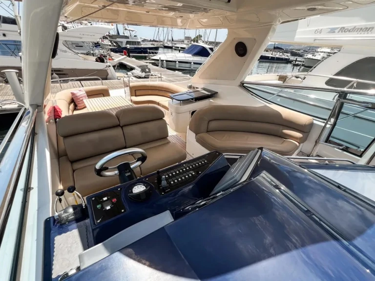 Bareboat Rental Motorboat Sealine with a boat licence