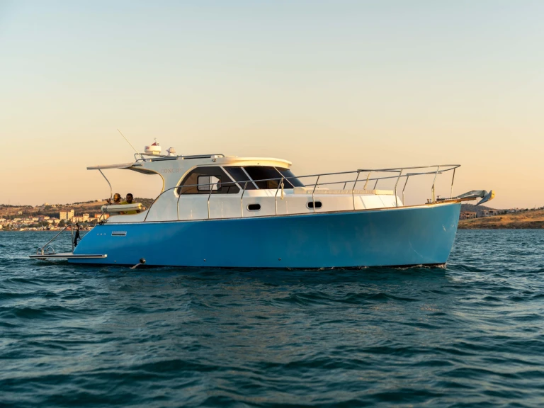 Yacht charter Ayvalık cheap Lobster 38