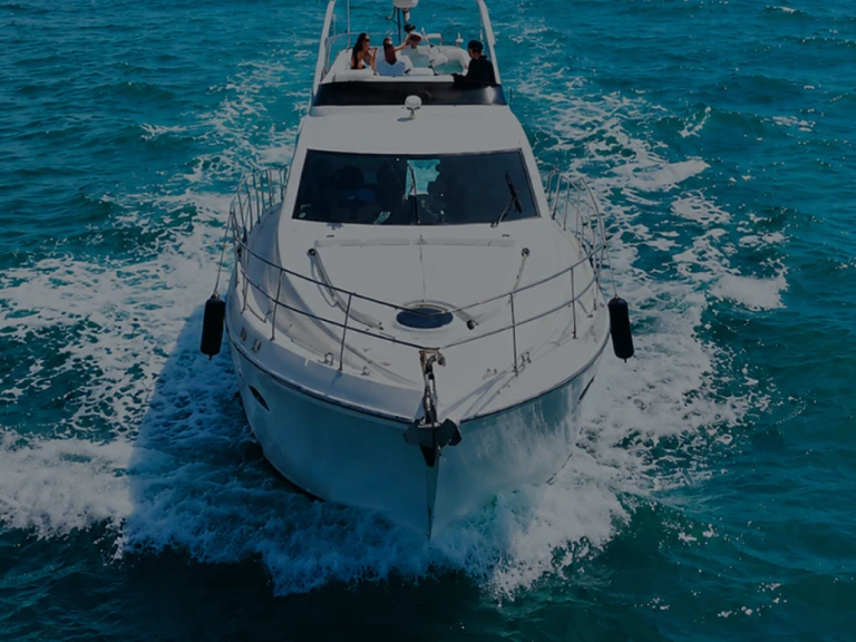 Boat rental Astondoa Astondoa 44 Fly in Marbella on Samboat