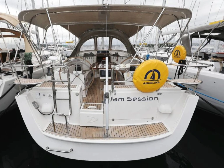 Rent a Delphia Delphia 47 Stockholm