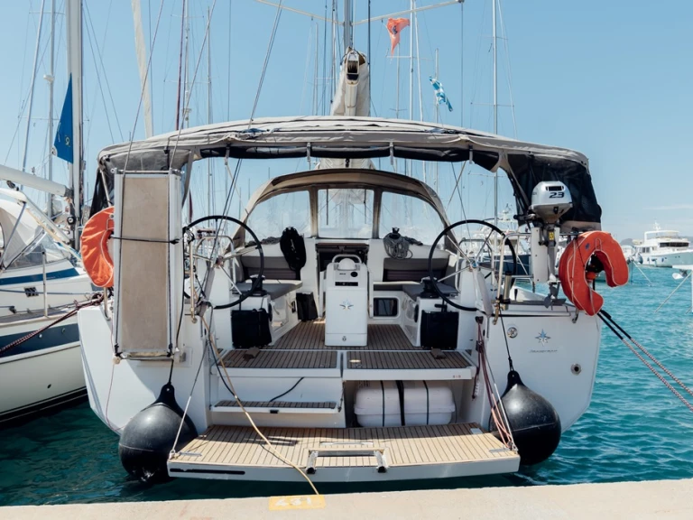 Yacht charter Alimos cheap Sun Odyssey 440