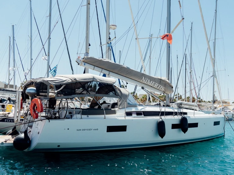 Sailboat rental in Alimos - Jeanneau Sun Odyssey 440